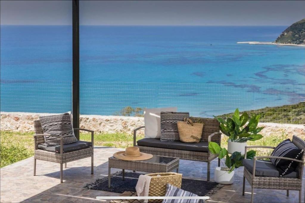 Kaminia Serenity House Ferienhaus Ratzaklíon