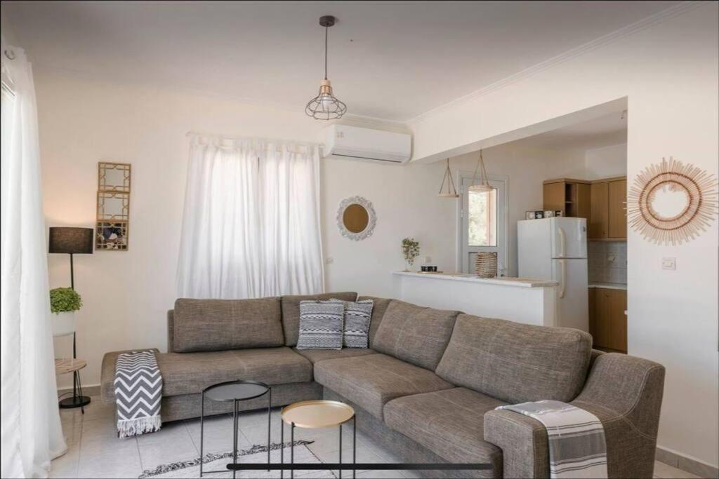Kaminia Serenity House Ferienhaus